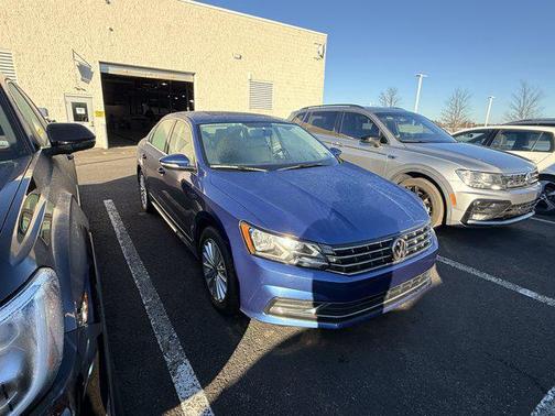 2017 Volkswagen Passat 1.8T SE