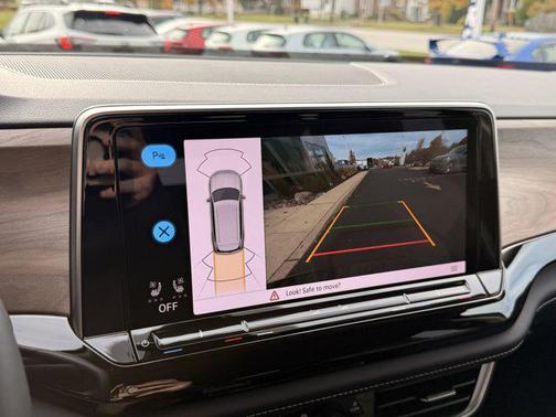 2025 Volkswagen Atlas 2.0T SE w/Technology 4MOTION