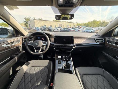 Silver Mist Metallic 2026 Volkswagen Atlas 2.0T SEL Premium R-Line 4MOTION