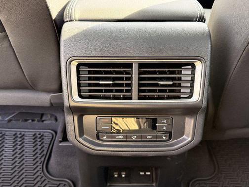 Silver Mist Metallic 2026 Volkswagen Atlas 2.0T SEL Premium R-Line 4MOTION