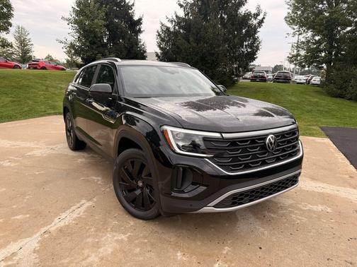 Black 2026 Volkswagen Atlas Cross Sport 2.0T SE w/Technology 4MOTION