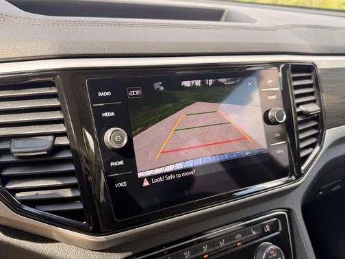 2023 Volkswagen Atlas 3.6L SE w/Technology