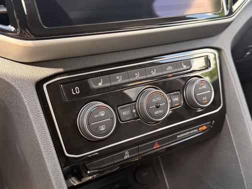 2023 Volkswagen Atlas 3.6L SE w/Technology