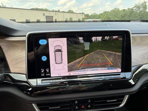 2025 Volkswagen Atlas 2.0T SE w/Technology 4MOTION