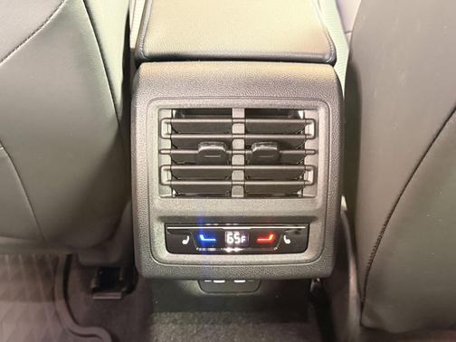 Pure White 2026 Volkswagen Golf R 2.0T DSG