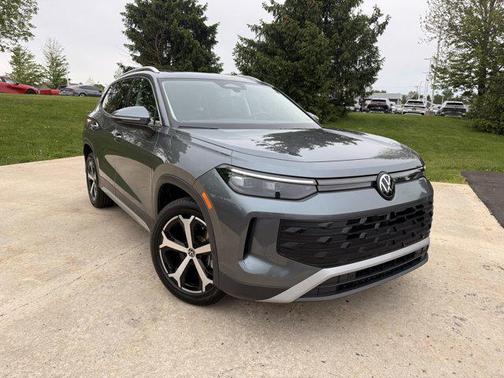 2025 Volkswagen Tiguan 2.0T SE 4MOTION