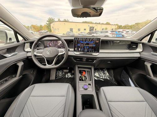 2025 Volkswagen Tiguan 2.0T SE 4MOTION