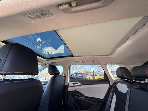 2026 Volkswagen Taos SEL