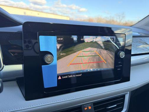 2026 Volkswagen Taos SEL