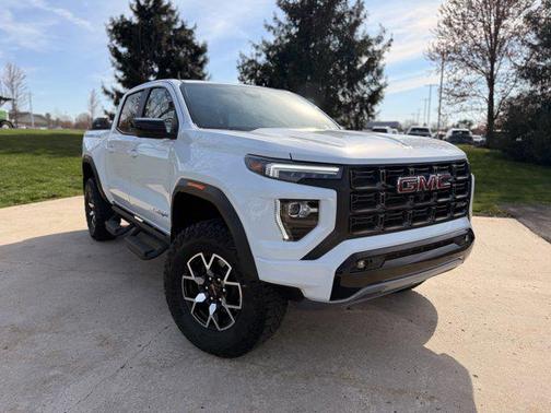 Summit White 2024 GMC Canyon AT4X