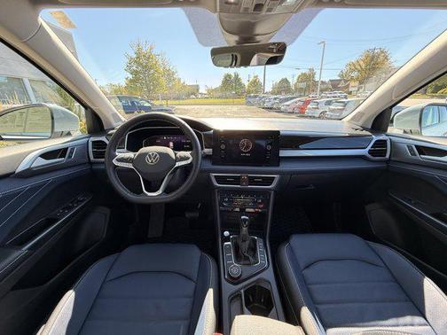 2025 Volkswagen Taos 1.5T SEL