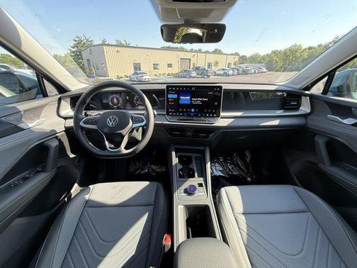 2025 Volkswagen Tiguan 2.0T SE 4MOTION