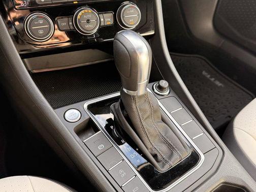 2019 Volkswagen Jetta 1.4T R-Line