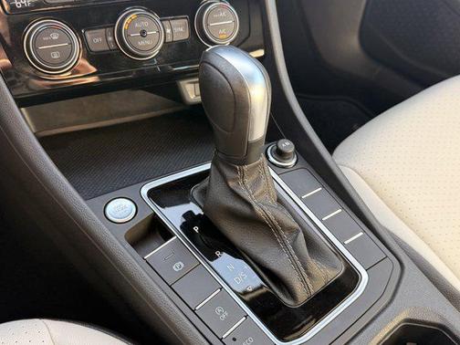 2020 Volkswagen Jetta 1.4T R-Line