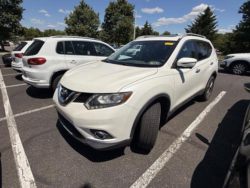 Pearl White 2016 Nissan Rogue SL