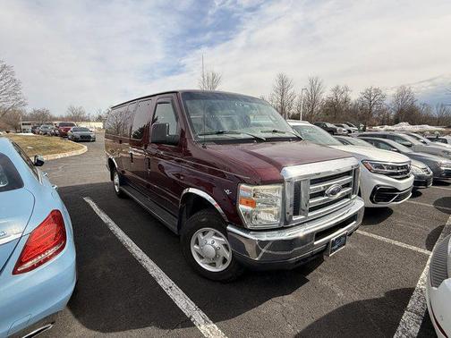 2008 Ford E350 Super Duty XL Wagon