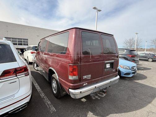 2008 Ford E350 Super Duty XL Wagon