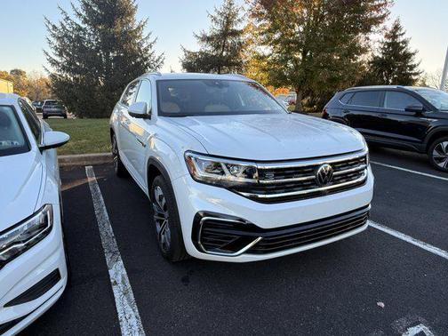 2023 Volkswagen Atlas Cross Sport 3.6L V6 SEL Premium R-Line