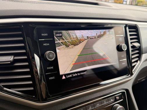 2023 Volkswagen Atlas Cross Sport 3.6L V6 SEL Premium R-Line