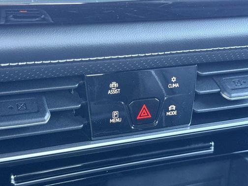 2026 Volkswagen Atlas Cross Sport 2.0T SEL Premium