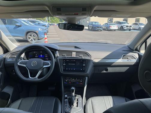 Silver 2023 Volkswagen Tiguan 2.0T SE 4MOTION