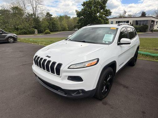 Bright White Clearcoat 2016 Jeep Cherokee High Altitude