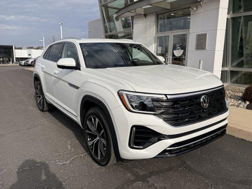 2025 Volkswagen Atlas Cross Sport 2.0T SEL Premium