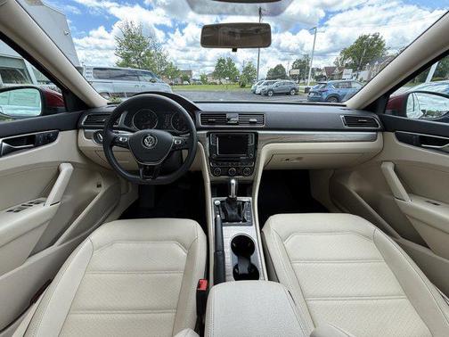 2018 Volkswagen Passat 2.0T SE