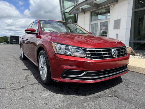 2018 Volkswagen Passat 2.0T SE