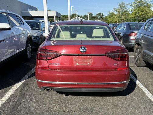 2018 Volkswagen Passat 2.0T SE