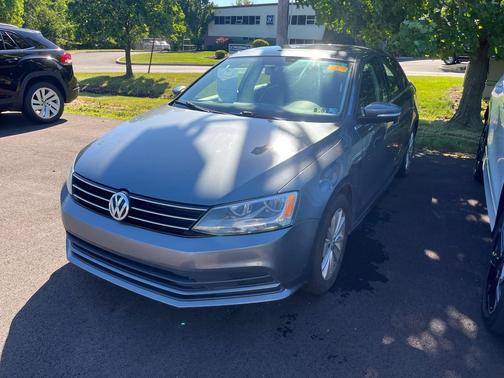 Gray 2016 Volkswagen Jetta 1.4T SE