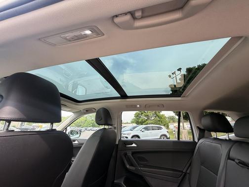 White 2020 Volkswagen Tiguan 2.0T SEL