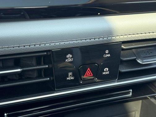 2025 Volkswagen Atlas 2.0T Peak Edition