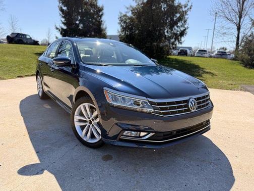 2018 Volkswagen Passat 2.0T SEL Premium