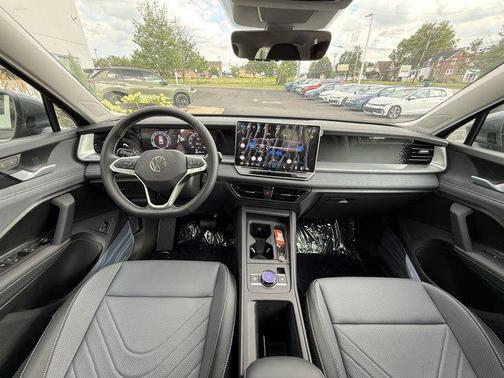 2025 Volkswagen Tiguan 2.0T SE 4MOTION