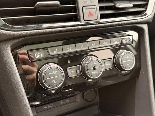 2023 Volkswagen Taos 1.5T SEL