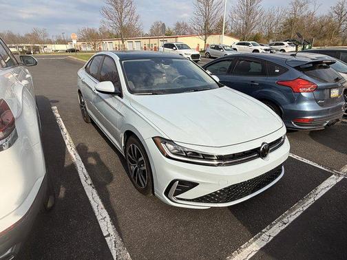 Gray 2026 Volkswagen Jetta 1.4T SE