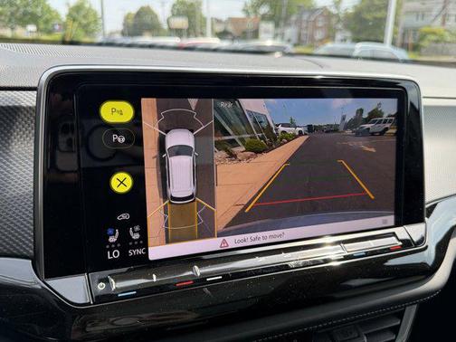 2025 Volkswagen Atlas Cross Sport 2.0T SEL Premium