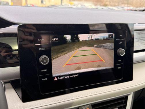 2026 Volkswagen Taos SEL