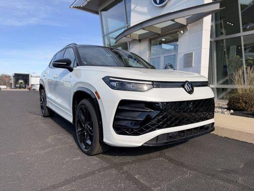 Opal White W/Deep Black Roof 2026 Volkswagen Tiguan 2.0T SE R-Line Black 4MOTION
