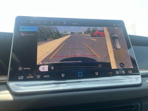 2025 Volkswagen Tiguan 2.0T SEL R-Line 4MOTION