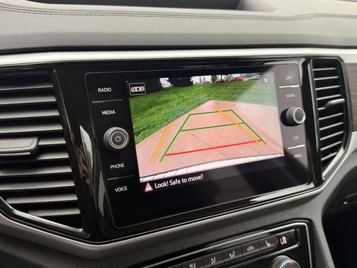 Deep Black Pearl 2023 Volkswagen Atlas 2.0T SE w/Technology 4MOTION