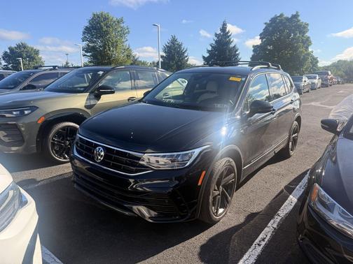 Black 2023 Volkswagen Tiguan 2.0T SE R-Line Black