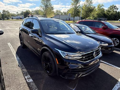 Black 2023 Volkswagen Tiguan 2.0T SE R-Line Black