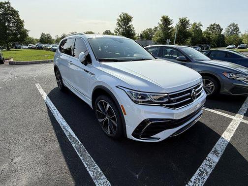 2022 Volkswagen Tiguan 2.0T SEL R-Line 4MOTION