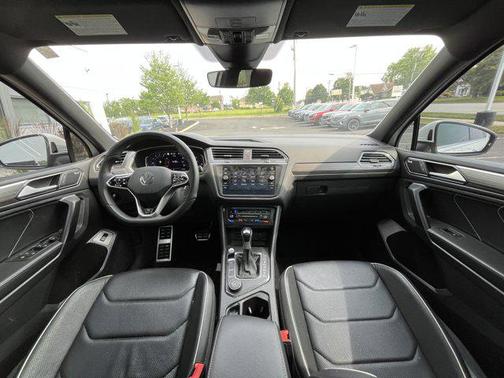 2022 Volkswagen Tiguan 2.0T SEL R-Line 4MOTION