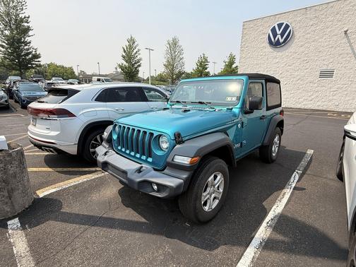 Bikini Pearlcoat 2019 Jeep Wrangler Sport S