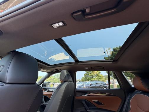 Avocado Green w/Deep Black Roof 2026 Volkswagen Tiguan 2.0T SEL R-Line 4MOTION