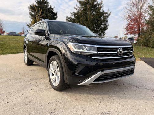 2023 Volkswagen Atlas 3.6L SE w/Technology