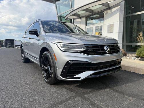 2023 Volkswagen Tiguan 2.0T SE R-Line Black 4MOTION